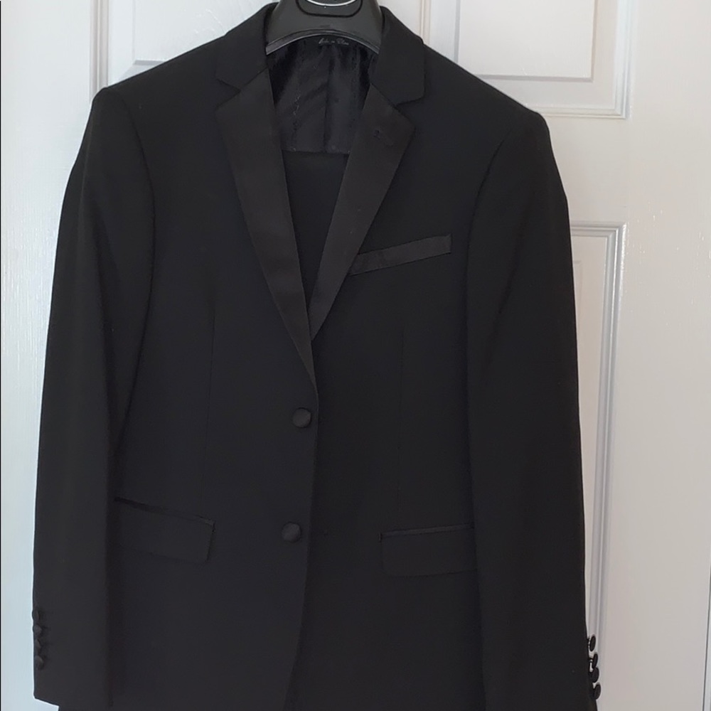 Tuxedo suit for boys.